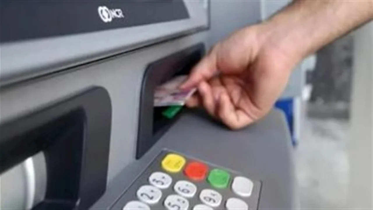 بدون بطاقة.. سحب أرباح محفظة فودافون كاش من ماكينات الصراف الآلي المعتمدة